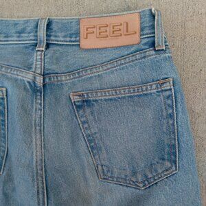 The Feel Studio Inc Cropped Leg Straight Jeans Blue Women’s Size 27